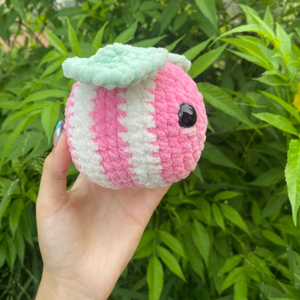 Crochet pink bee